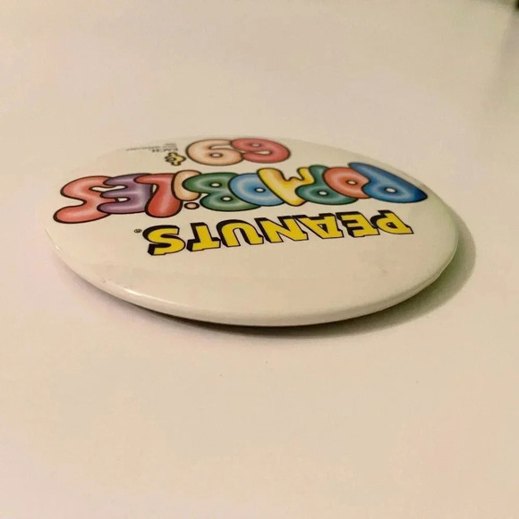 Vintage McDonalds Peanuts Popmobiles Button Pin Collectible Pinback - Picture 3 of 8